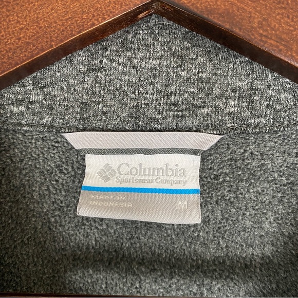 Columbia Sweater Men's Medium 1/4‎ Zip Grey Knit Fleece Chest Pocket - Picture 3 of 9